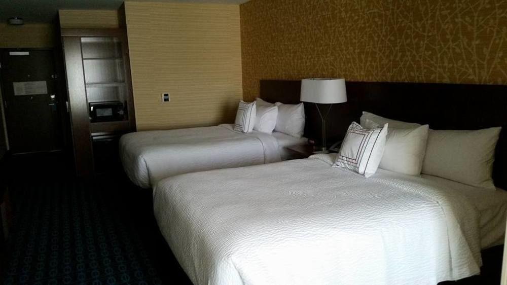 Fairfield Inn & Suites By Marriott Detroit Troy Exterior foto